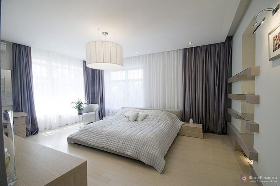 Угловой интерьер комнаты