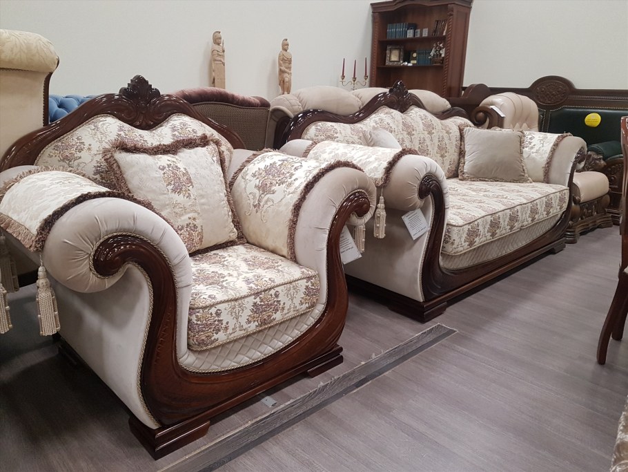 Комплект мягкой мебели в гостиную