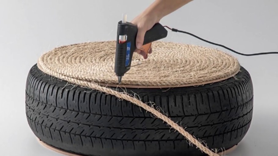 Клумба из камазовских шин