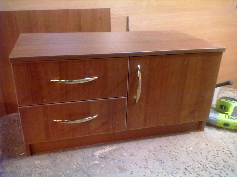 Простая мебель из ДСП