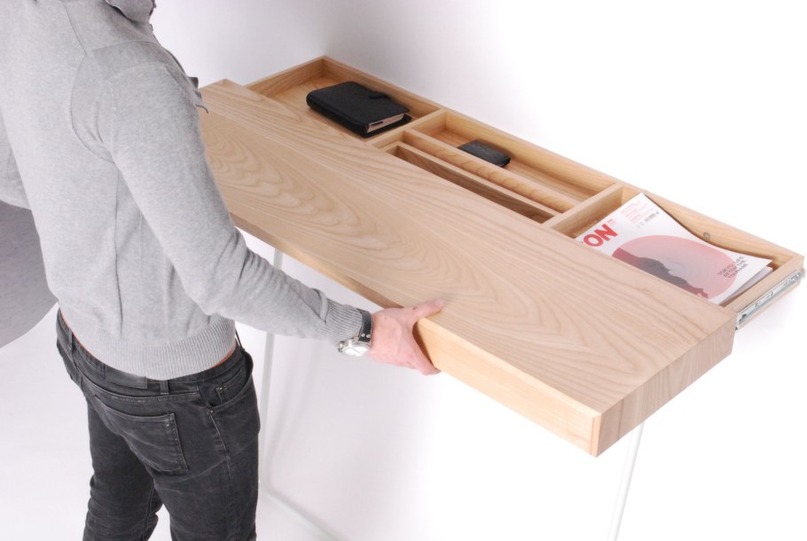 Полка с потайным ящиком