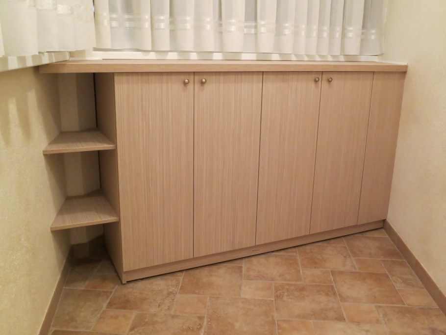 Стол тумба на лоджию