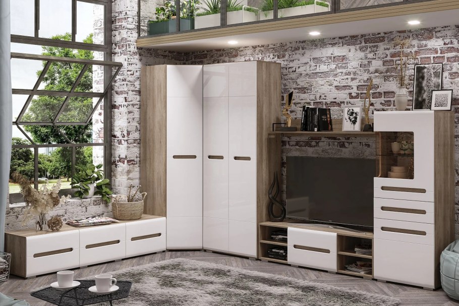 Стенка Наоми БТС