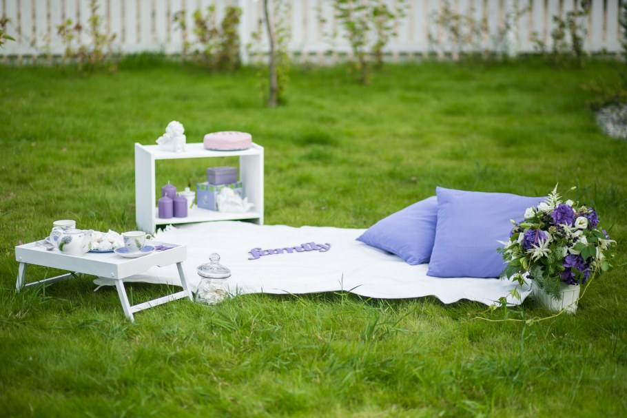 Украшение праздника на природе