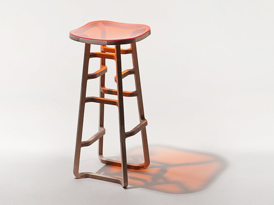 Барный стул из фанеры