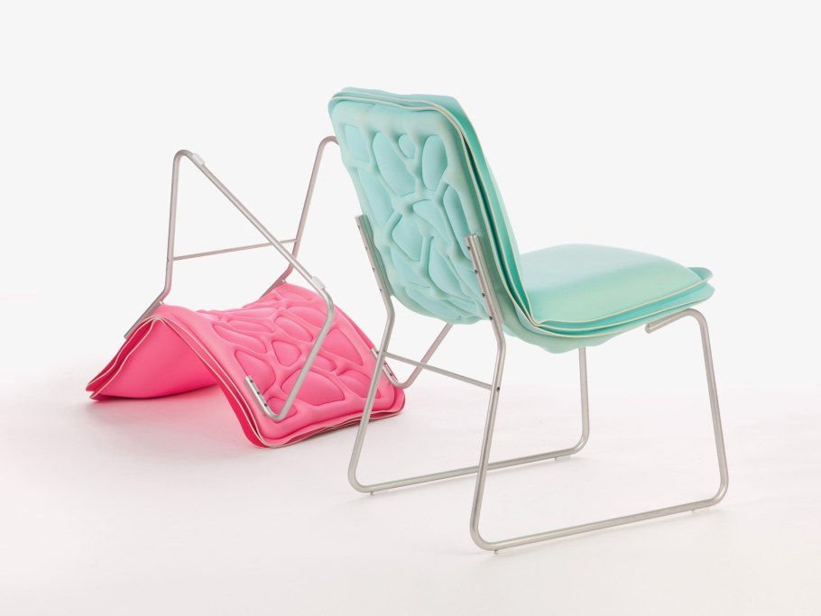 Детский стол из дерева