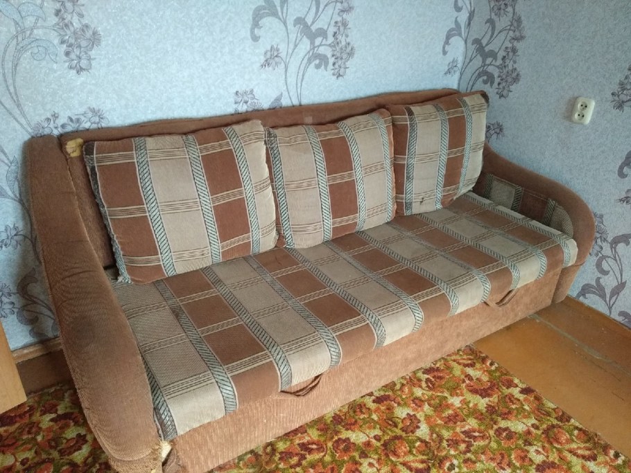 Мягкая мебель даром