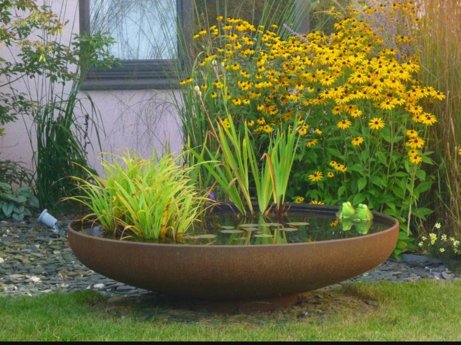 Мини пруд на даче