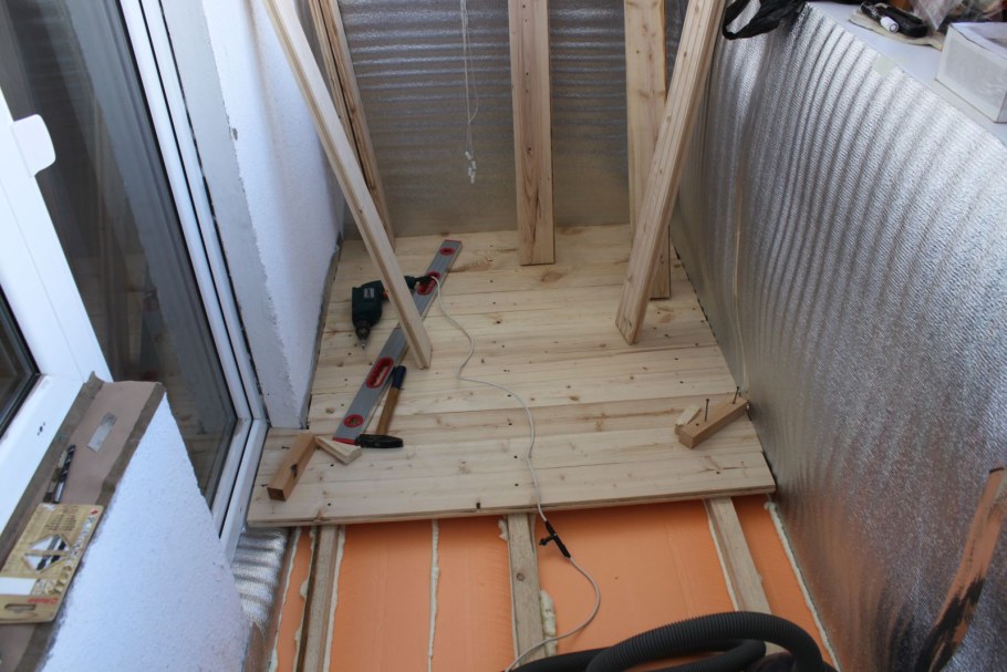 Утепление и обшивка балкона своими руками