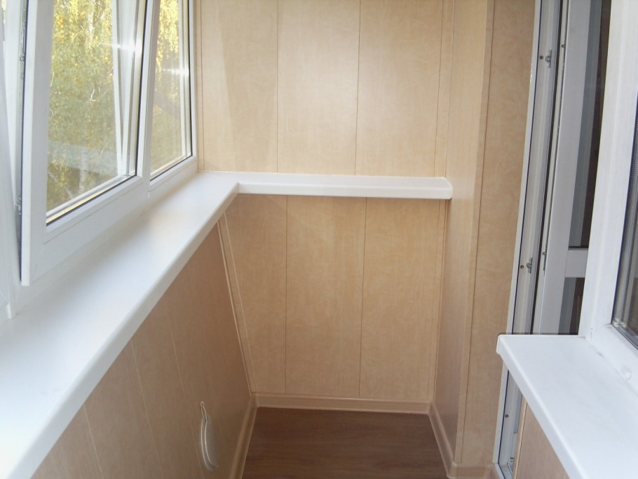 Отделка балкона хрущевки