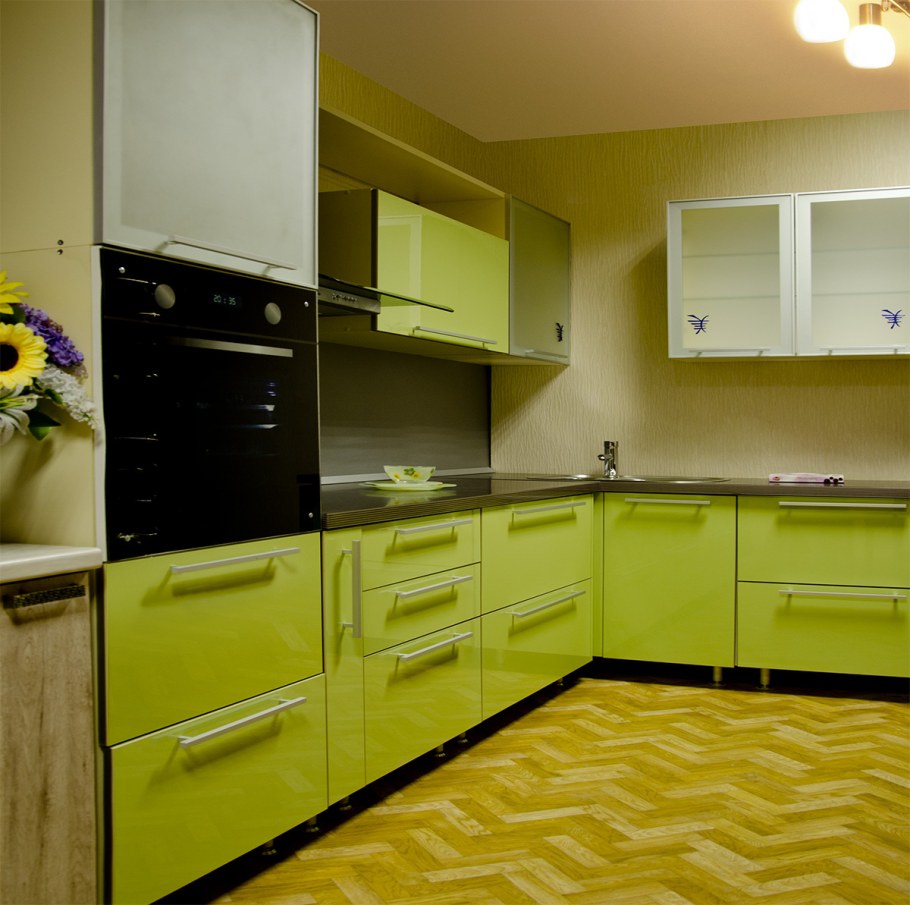 Кухня оливкового цвета