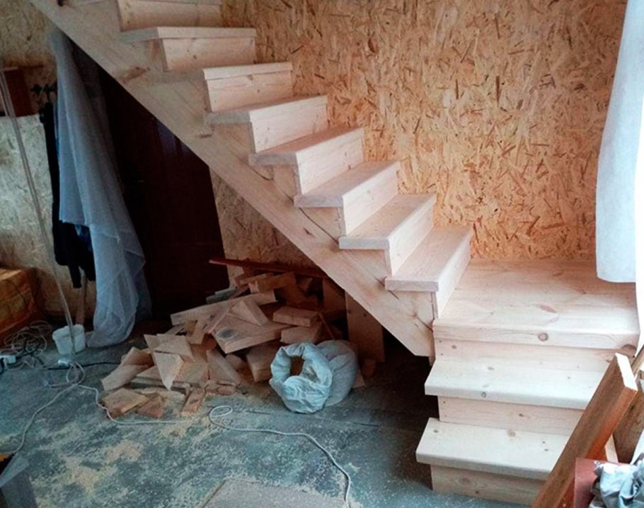 Косоур из бруса 150х150