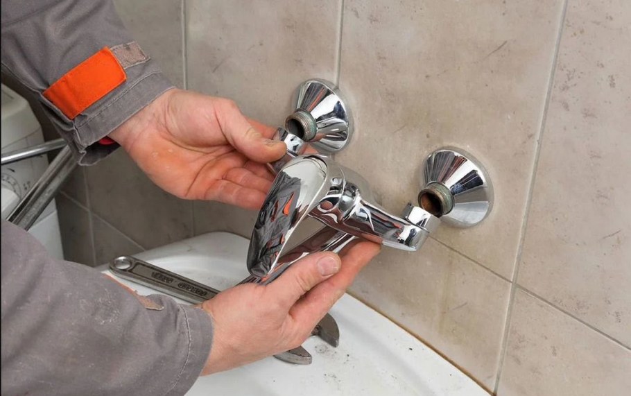 Замена и установка смесителя