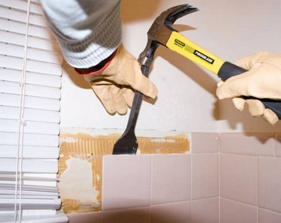 Демонтаж керамической плитки