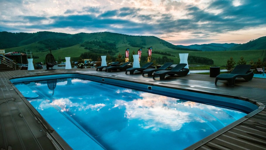 Бирюзовая Катунь Алтай бассейн