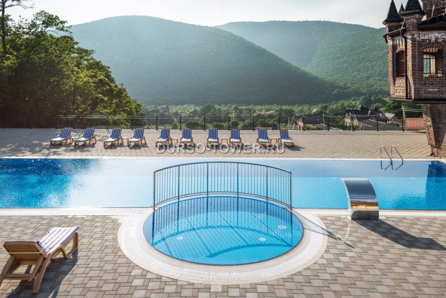 Гостевой замок "Durso Tower"