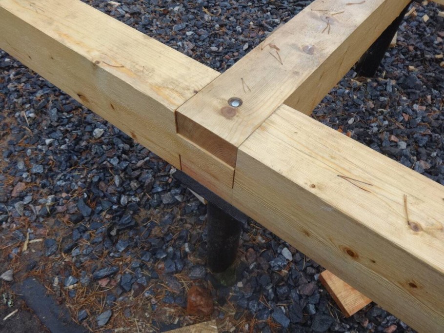 Опора бруса закрытая 100х140