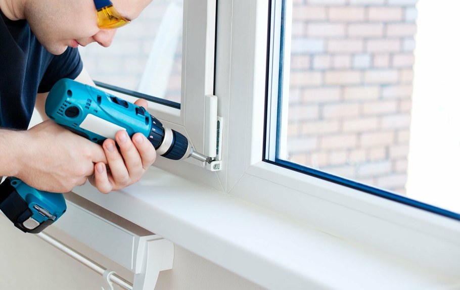 Демонтаж оконного проема