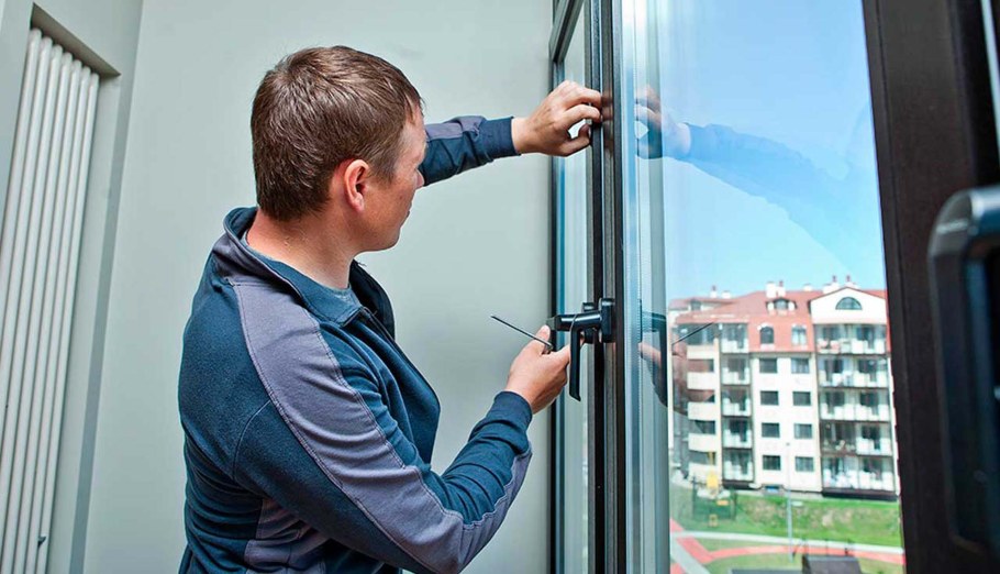 Установщик пластиковых окон