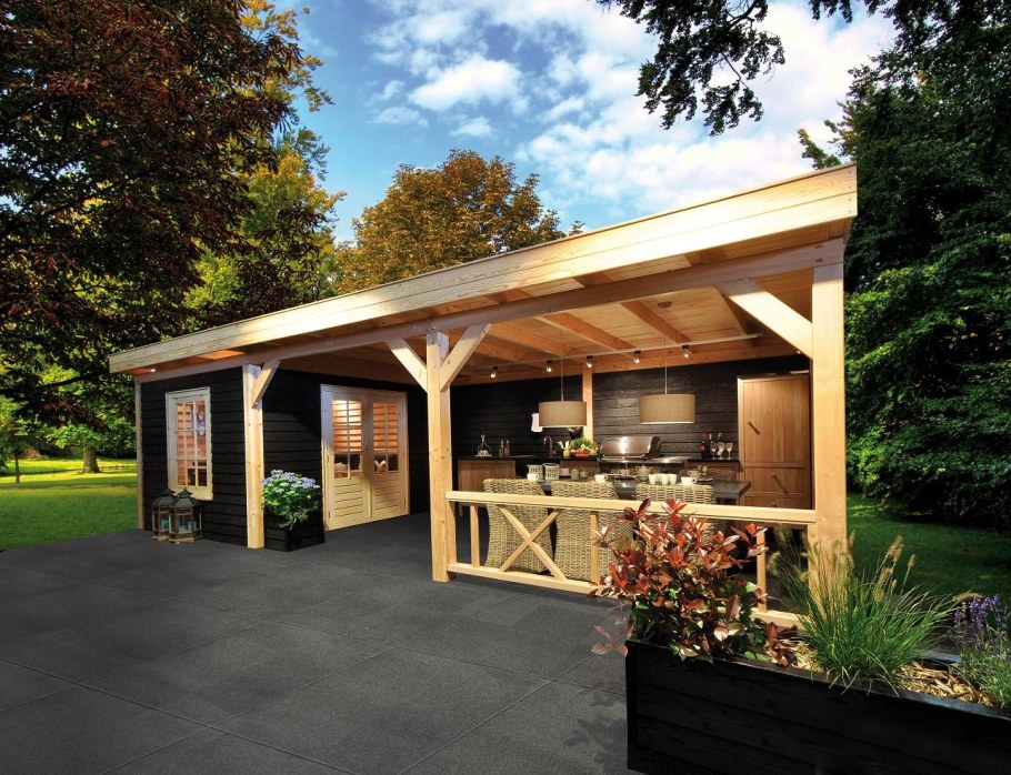 Беседка с хозблоком