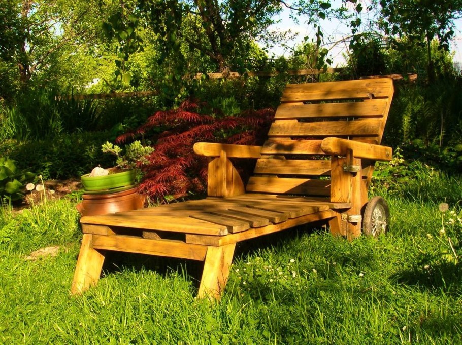 Оригинальная Садовая мебель из дерева