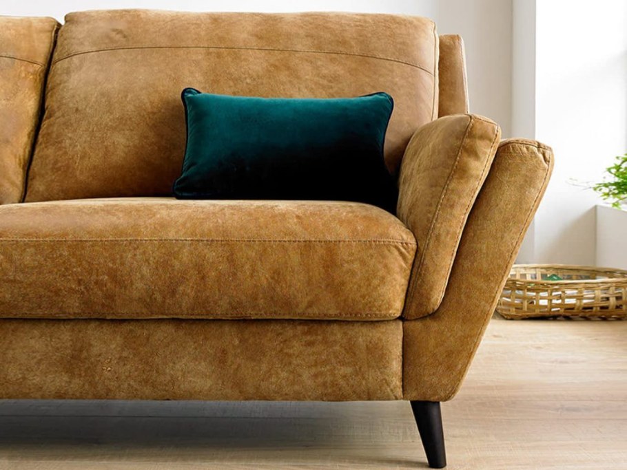 Большие диваны для гостиной