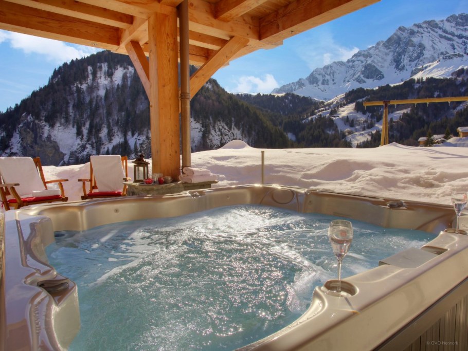 Крокус Домбай