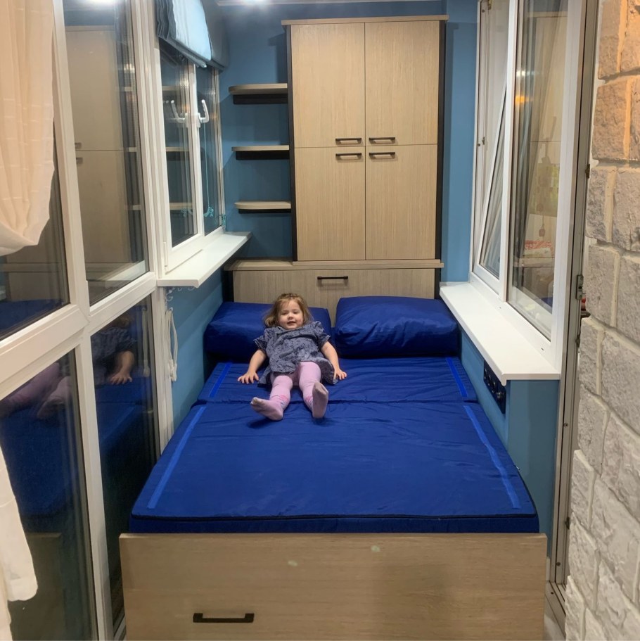 Диван на лоджию с ящиками