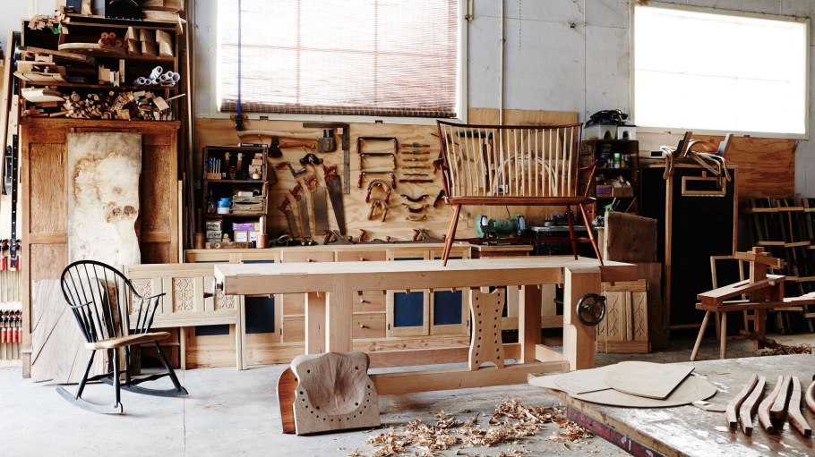 Огромная мастерская