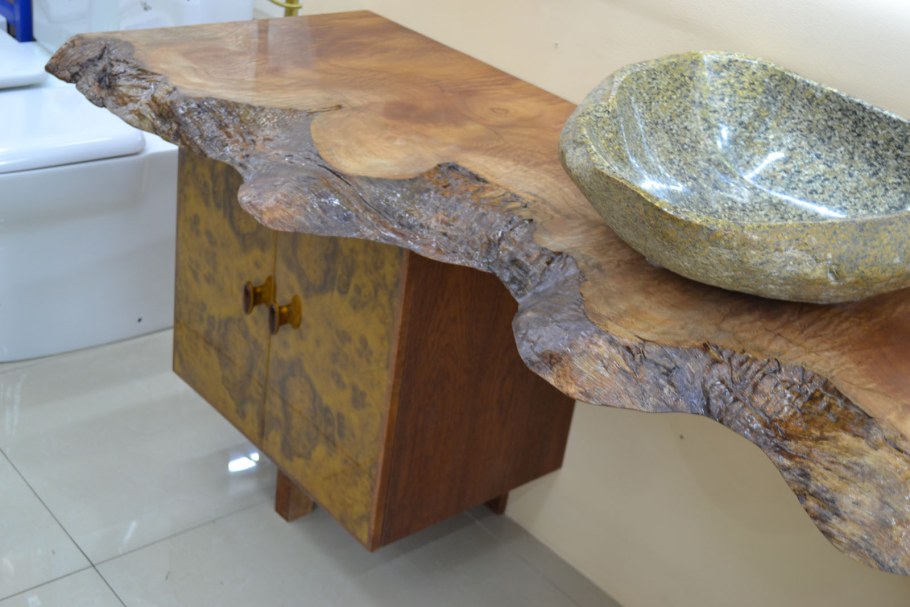 Столешница из слэба под раковину в ванную