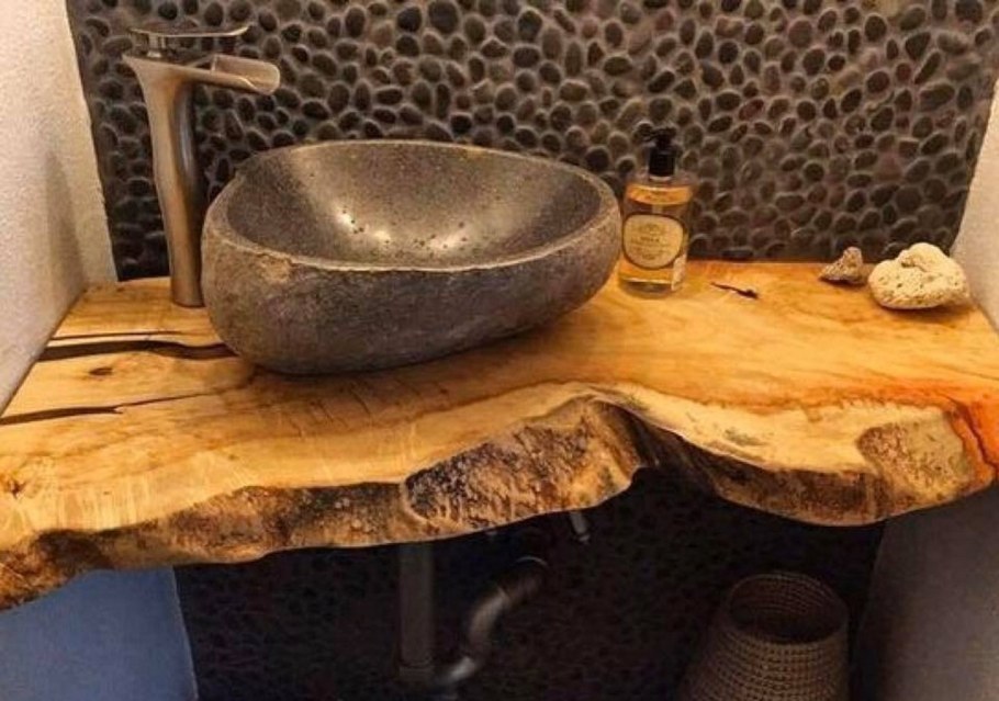 Деревянная столешница в ванной