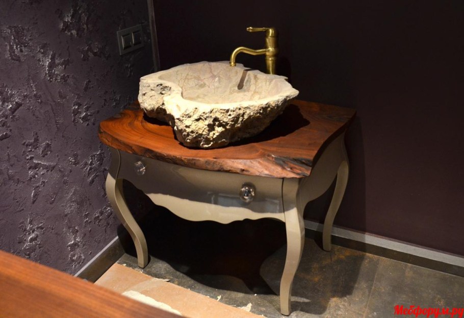 Столешница из дерева в ванную под раковину