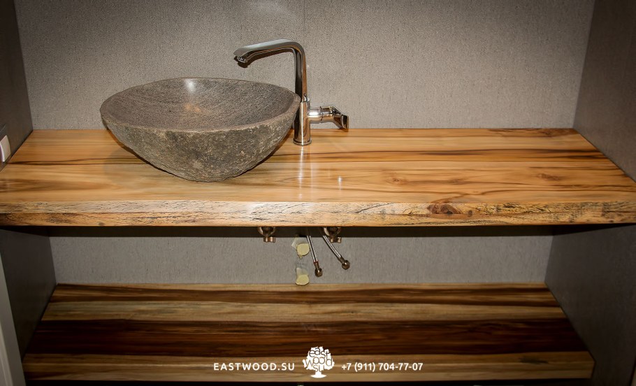 Раковина из дерева и эпоксидной смолы
