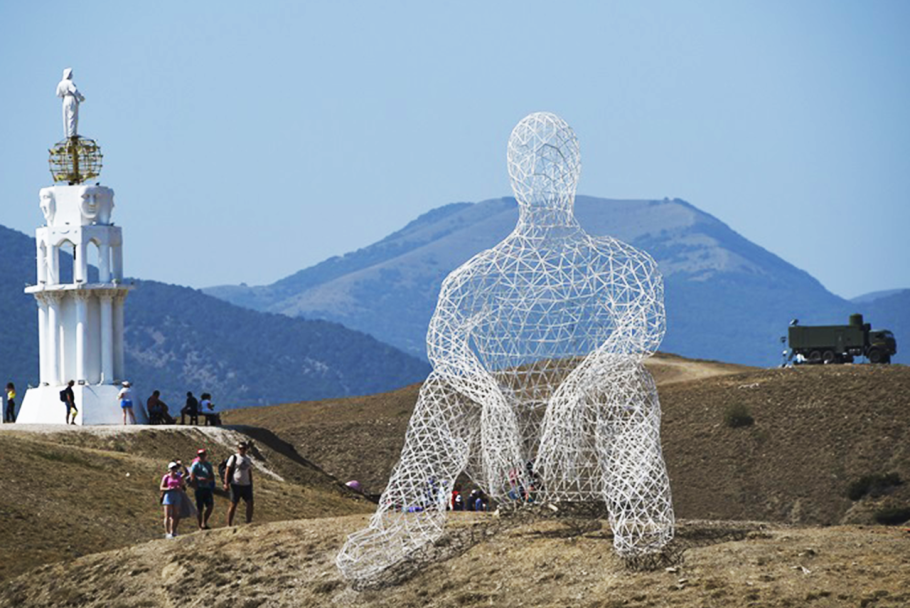 Бухта Капсель Судак статуя