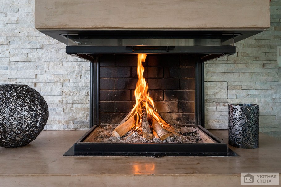 Горящий камин