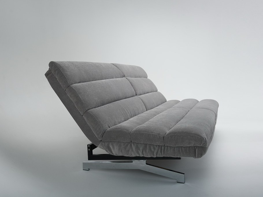 Диван выкатной 140 см ширина без подлокотников