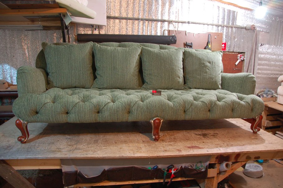 Обивка старого дивана