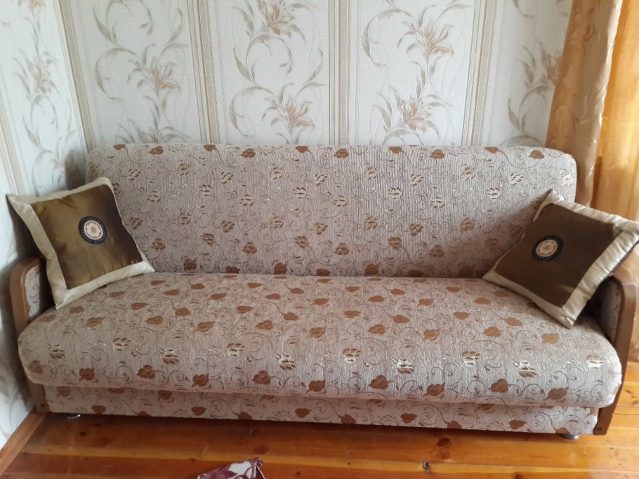 Обтянуть старый диван книжку