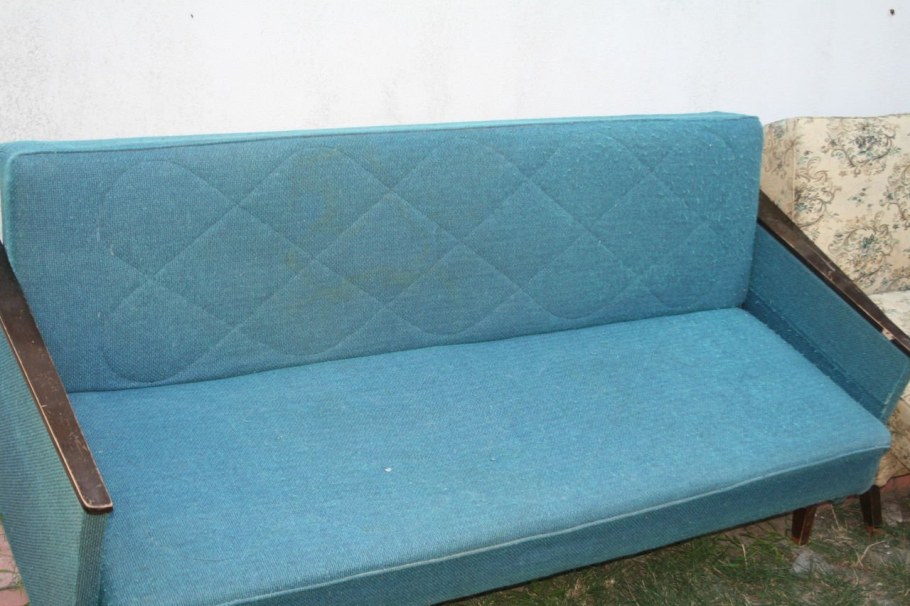 Обивка дивана книжка