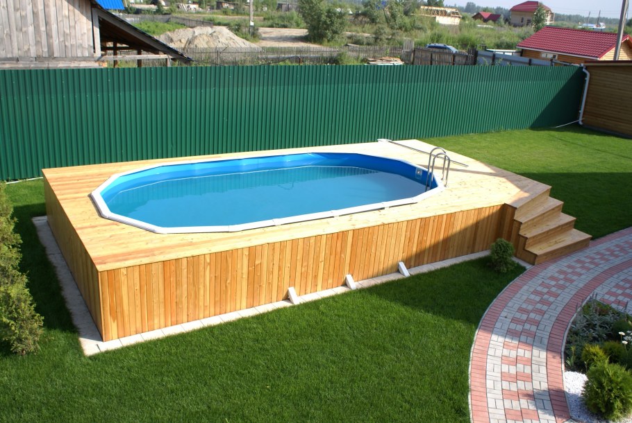 Каркасный бассейн на участке