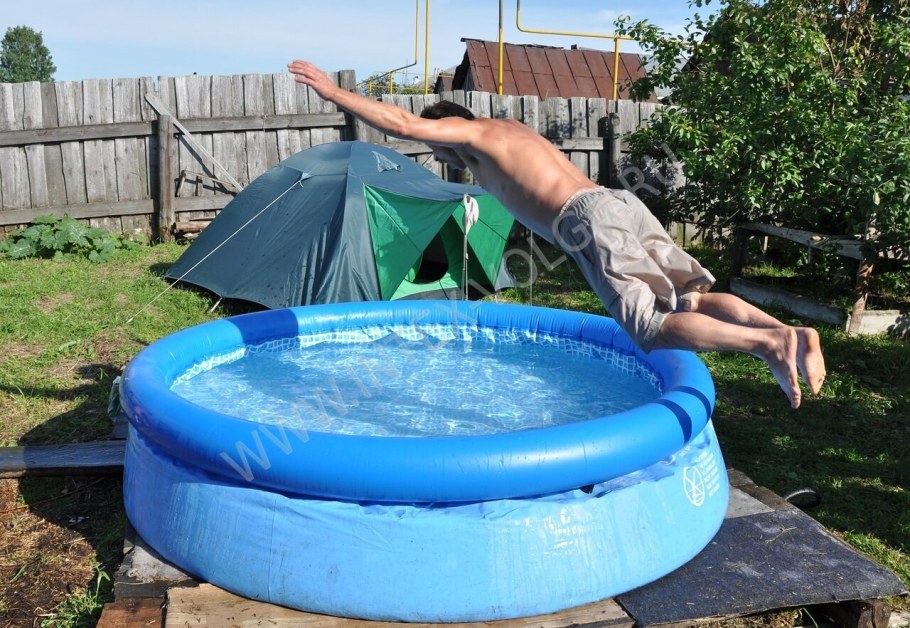 Надувной бассейн для дачи