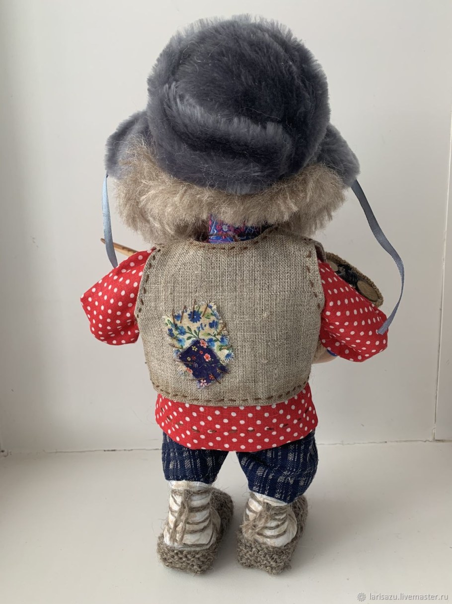 Домовой из капрона в валенках