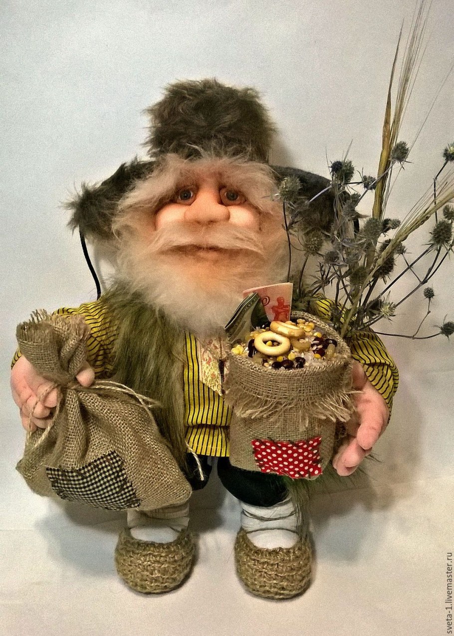 Панно с домовым из капрона