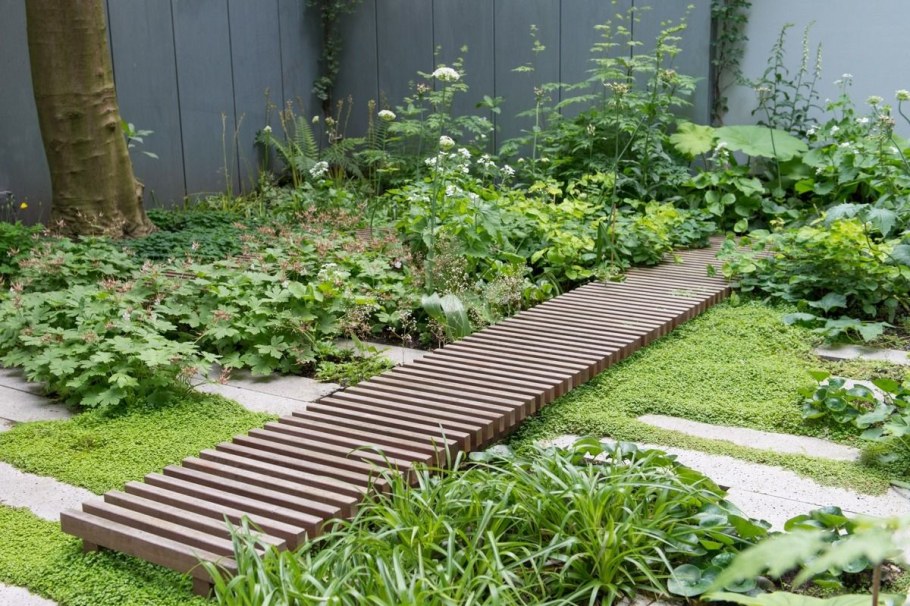 Керамзит для мульчирования клумбы