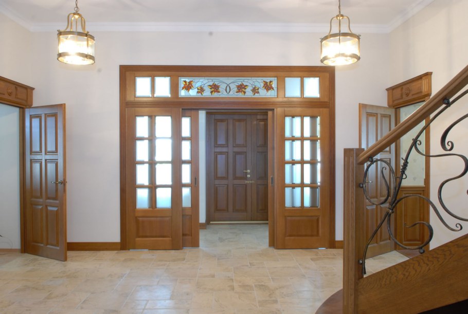 Дверь с фрамугой