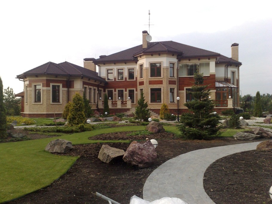 Красивые коттеджи Подмосковья