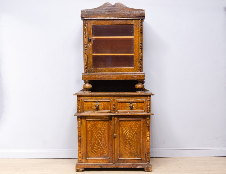 Старинные кухонные шкафы