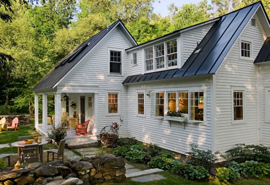 Красивый дачный дом