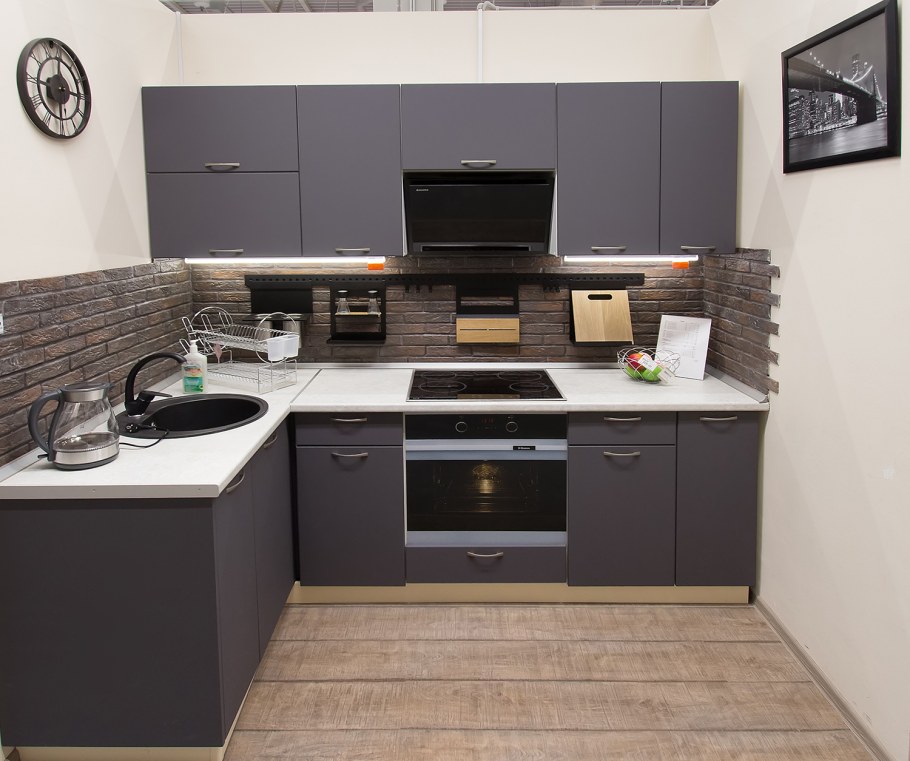Графитовый кухонный гарнитур