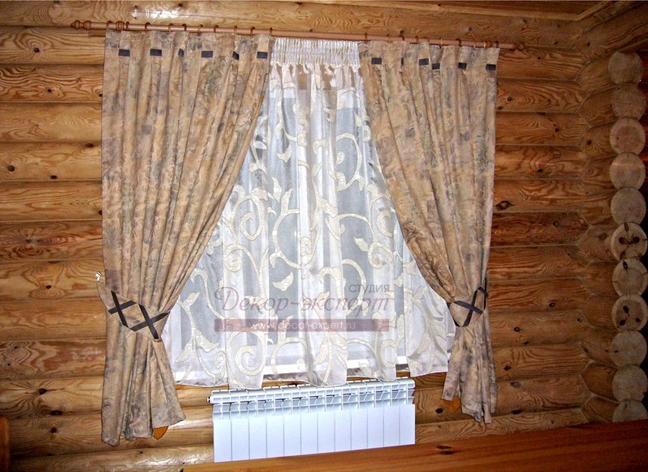 Тюль в деревянном доме